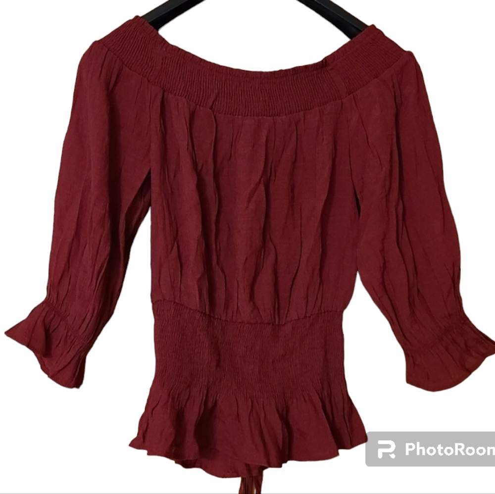 NWT! E & M Off the Shoulder Maroon Shirt Size Medium